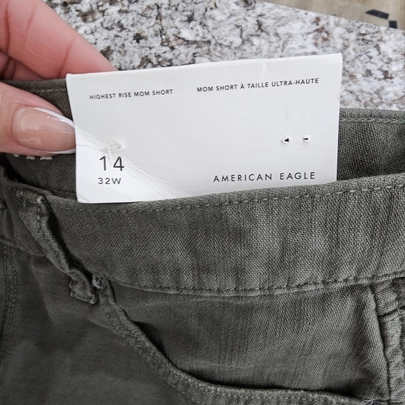 American Eagle Highest Rise Mom Shorts Green Size 14 - Picture 3 of 6